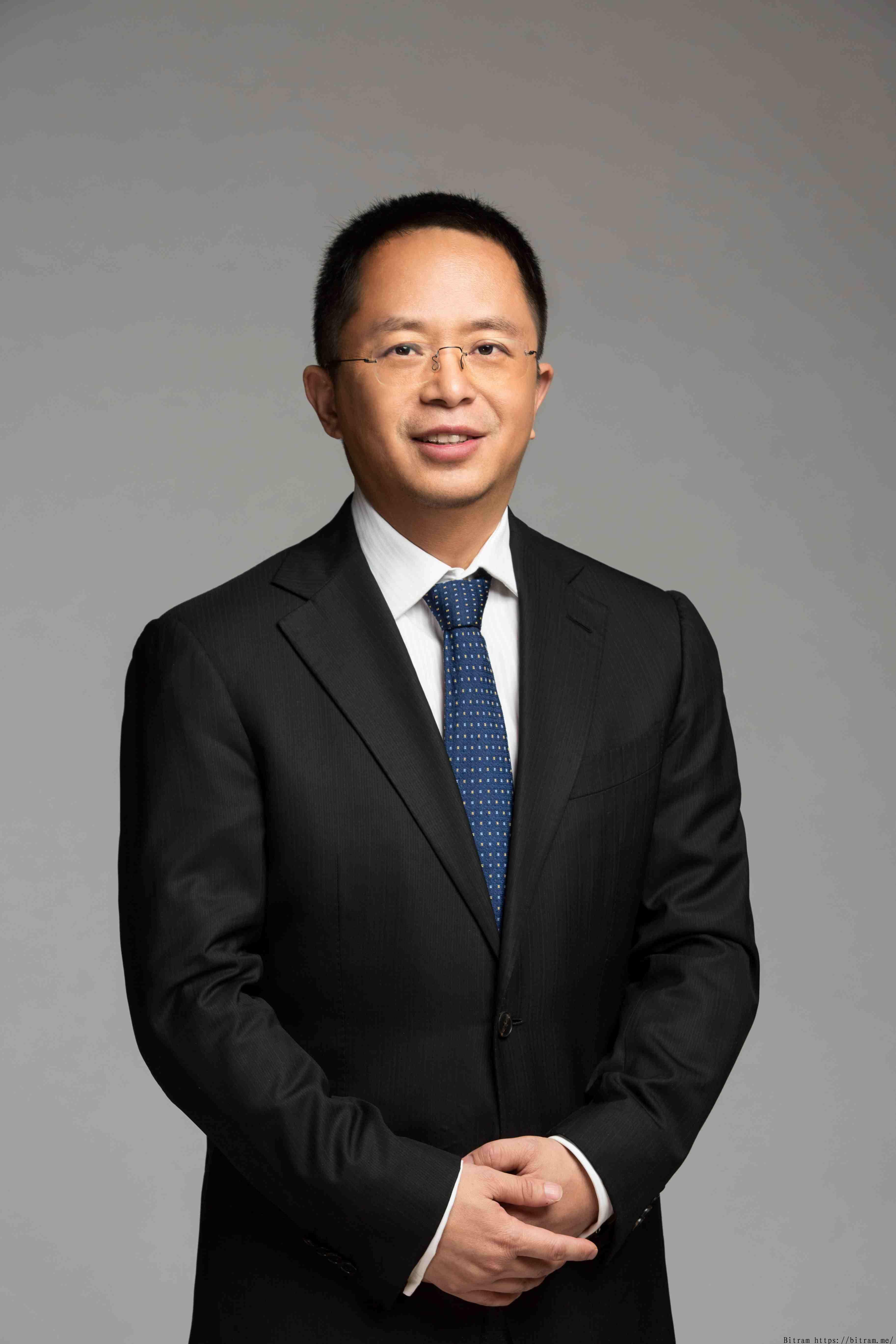 周鸿祎×刘慈欣对话:百亿 周鸿祎×刘慈欣对话:百亿