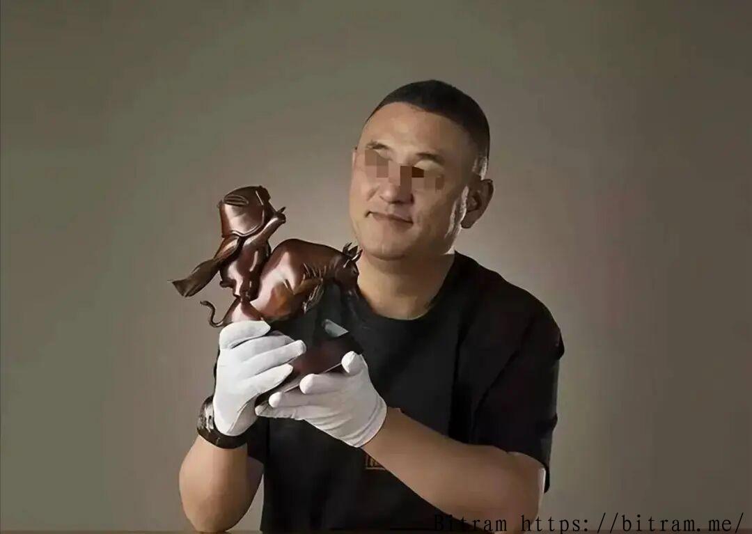 雷军投资的"中年人泡泡玛特"九木杂物社母公司正式上市，潮玩赛道再迎新玩家